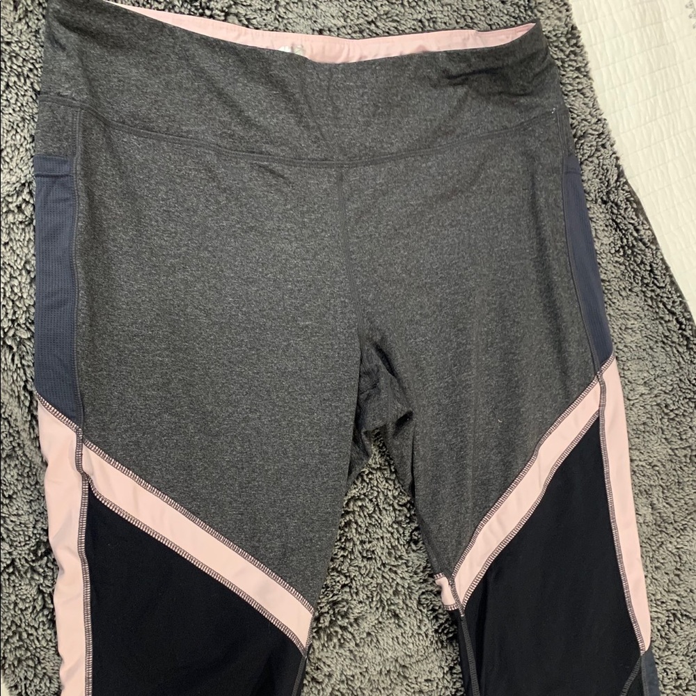 Avia Brand Capri Workout Leggings
